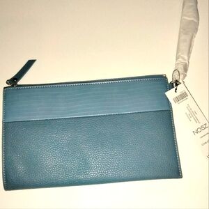 Chico's (Blue) Pull the Zipper Wristlet (NWT)